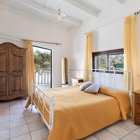 Bed & Breakfast Fascino Antico Trulli *